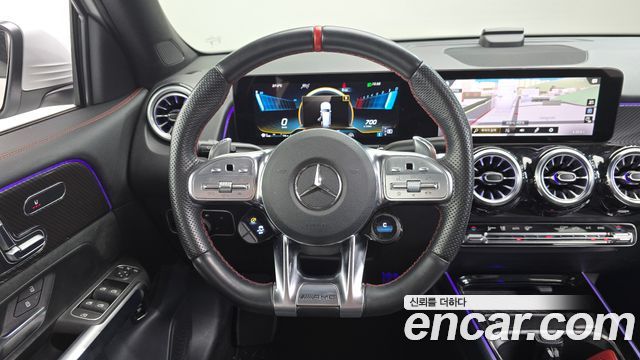 Mercedes-Benz GLB-Class 2023 — photo 13