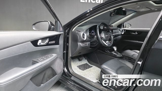 Kia K3 2022 — photo 10