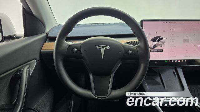 Tesla Model Y 2022 — photo 19