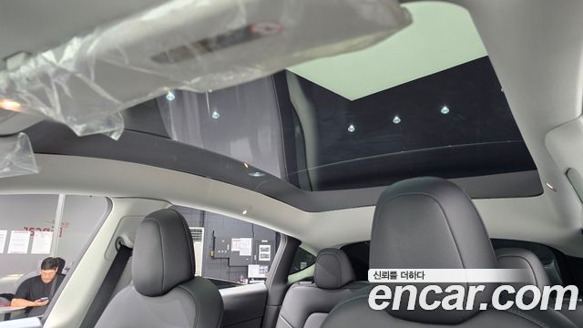 Tesla Model Y 2022 — photo 21