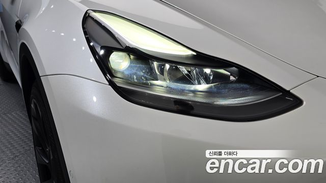 Tesla Model Y 2022 — photo 8