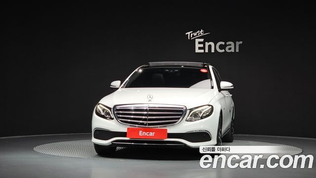 Mercedes-Benz E-Class 2019 — photo 3