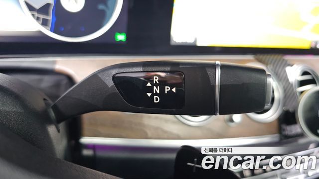 Mercedes-Benz E-Class 2019 — photo 12