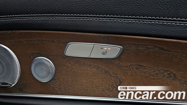 Mercedes-Benz E-Class 2019 — photo 23
