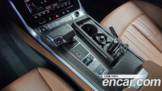 Audi A7 2023 — photo 12