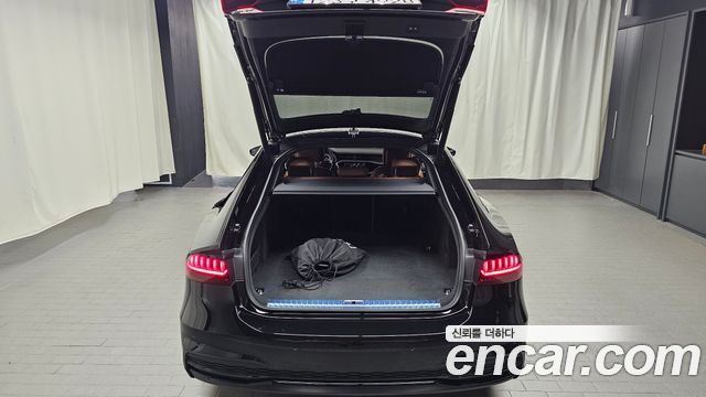 Audi A7 2023 — photo 23