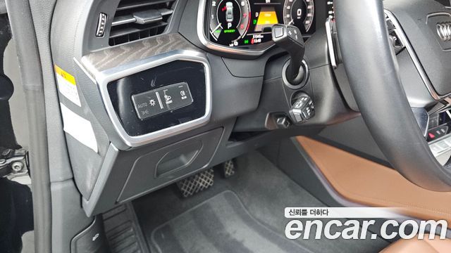 Audi A7 2023 — photo 25