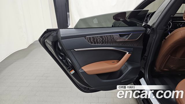 Audi A7 2023 — photo 15
