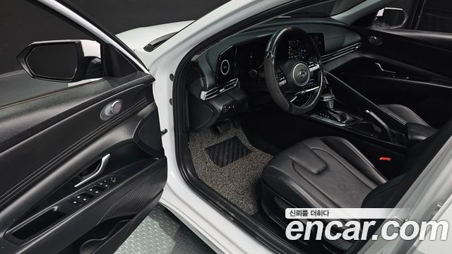 Hyundai AVANTE 2021 — photo 13