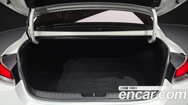 Hyundai AVANTE 2021 — photo 26