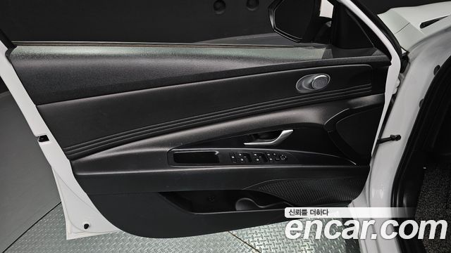 Hyundai AVANTE 2021 — photo 14