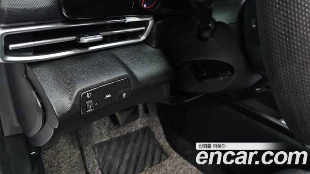 Hyundai AVANTE 2021 — photo 27