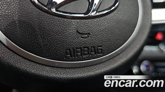 Hyundai AVANTE 2021 — photo 29