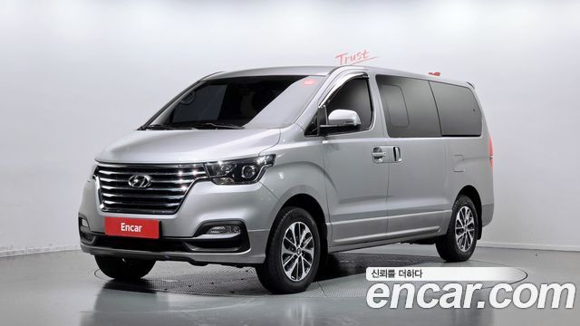 Hyundai Starex 2019 — photo 1