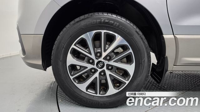 Hyundai Starex 2019 — photo 5