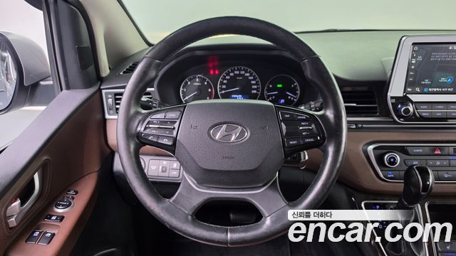 Hyundai Starex 2019 — photo 19