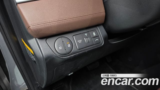 Hyundai Starex 2019 — photo 24