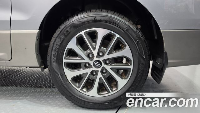 Hyundai Starex 2019 — photo 7