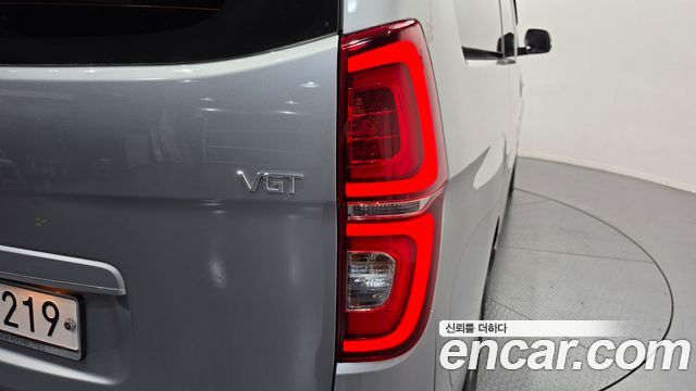 Hyundai Starex 2019 — photo 9