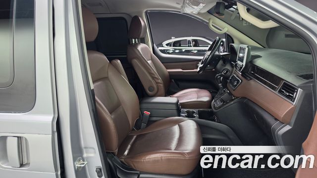 Hyundai Starex 2019 — photo 16
