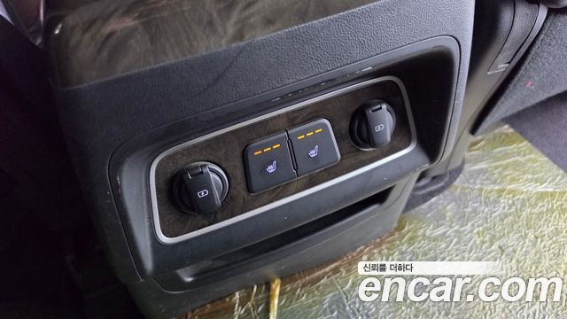 Hyundai Starex 2019 — photo 29