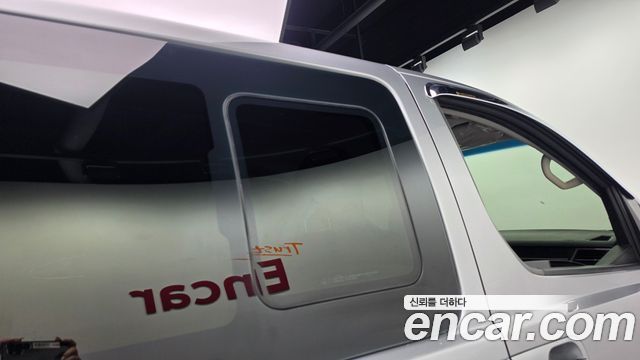 Hyundai Starex 2019 — photo 30
