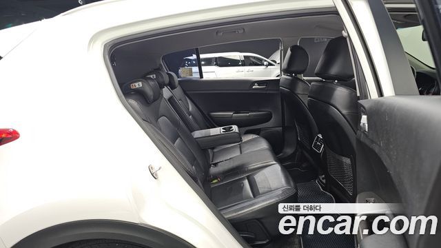 Kia Sportage 2016 — photo 17