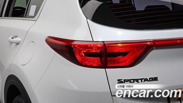 Kia Sportage 2016 — photo 9