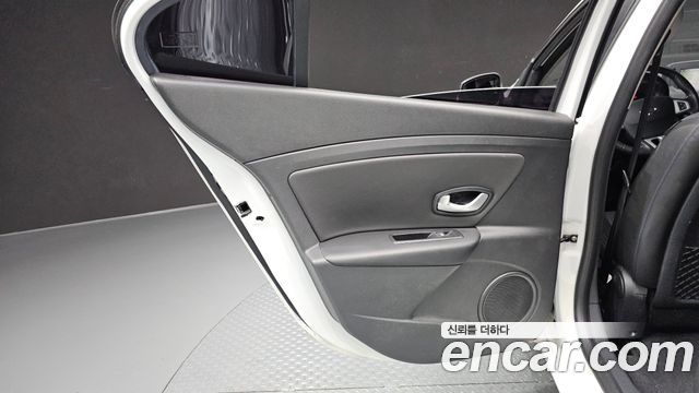 Renault Korea SM3 2019 — photo 15