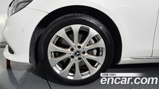 Mercedes-Benz E-Class 2018 — photo 5