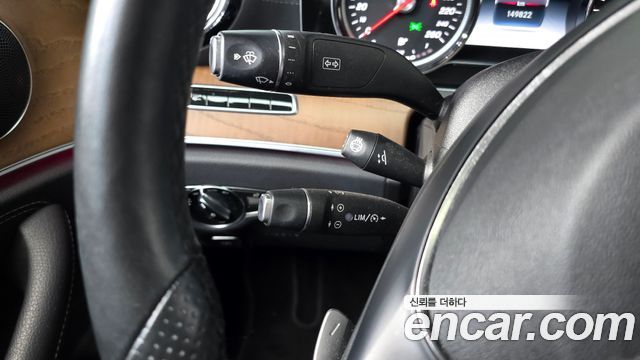 Mercedes-Benz E-Class 2018 — photo 27