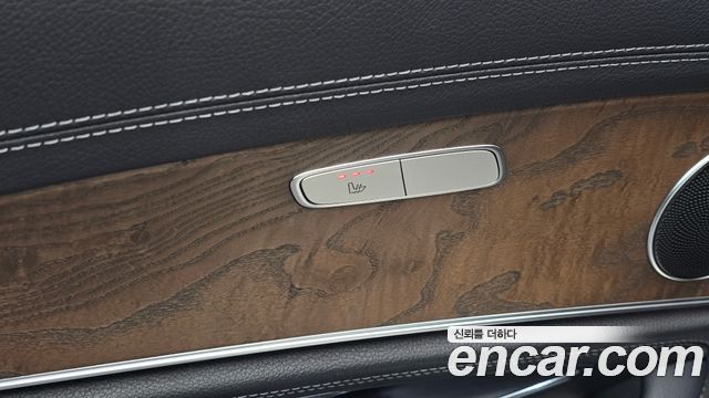 Mercedes-Benz E-Class 2018 — photo 31