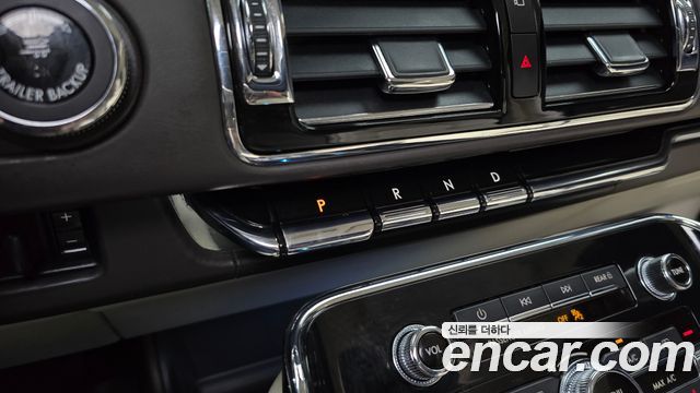 Lincoln Navigator 2020 — photo 12