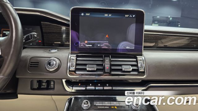 Lincoln Navigator 2020 — photo 20