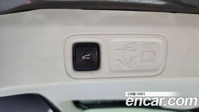 Lincoln Navigator 2020 — photo 24