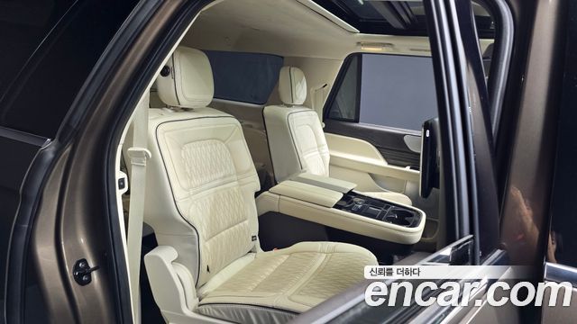 Lincoln Navigator 2020 — photo 16