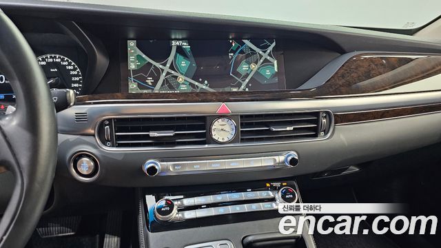 Genesis G90 2019 — photo 20