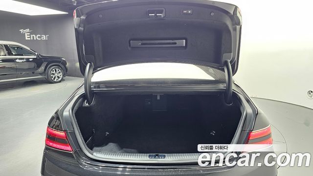 Genesis G90 2019 — photo 26