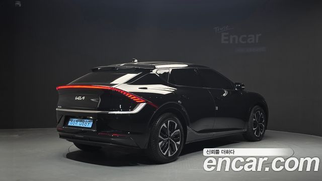 Kia EV6 2023 — photo 2