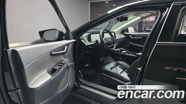 Kia EV6 2023 — photo 10