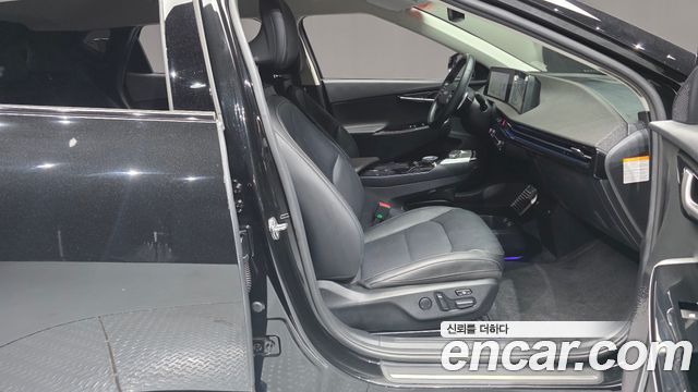 Kia EV6 2023 — photo 11