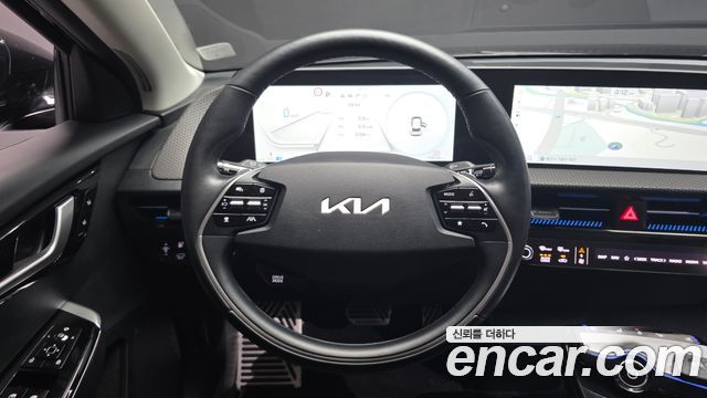 Kia EV6 2023 — photo 13