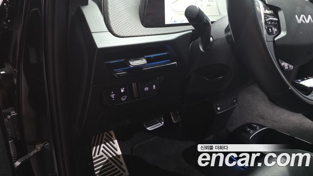 Kia EV6 2023 — photo 14