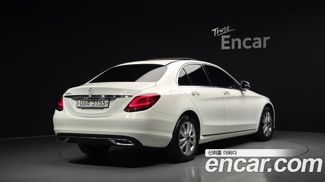 Mercedes-Benz C-Class 2019 — photo 2