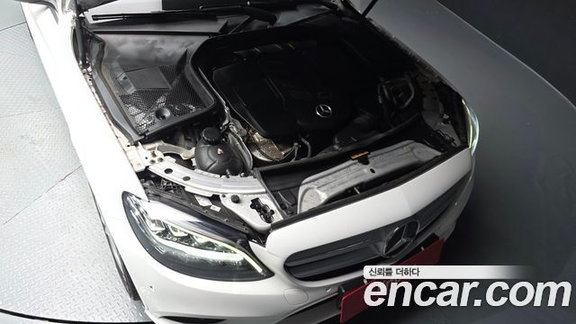 Mercedes-Benz C-Class 2019 — photo 6
