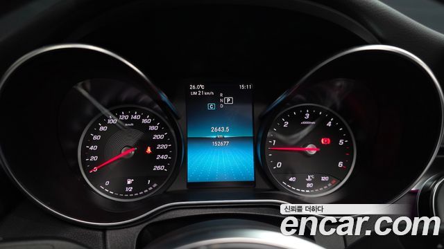 Mercedes-Benz C-Class 2019 — photo 8