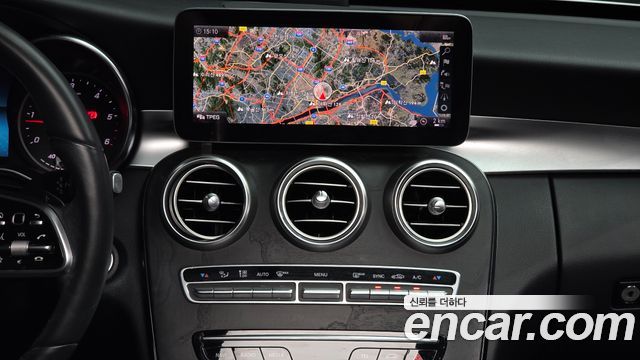 Mercedes-Benz C-Class 2019 — photo 14