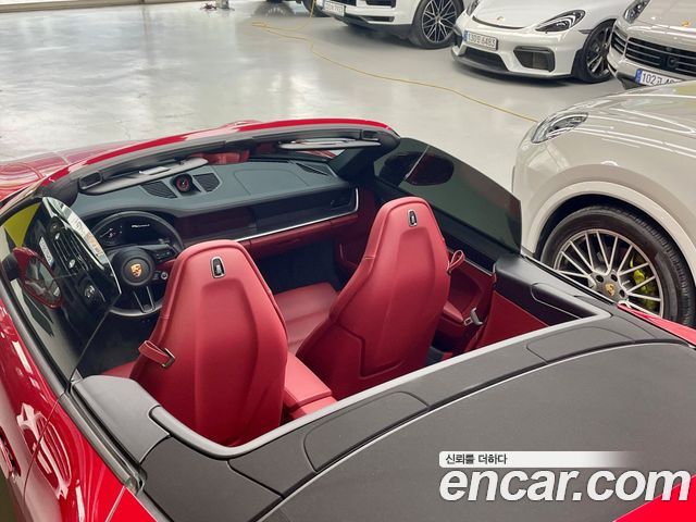 Porsche 911 2024 — photo 11