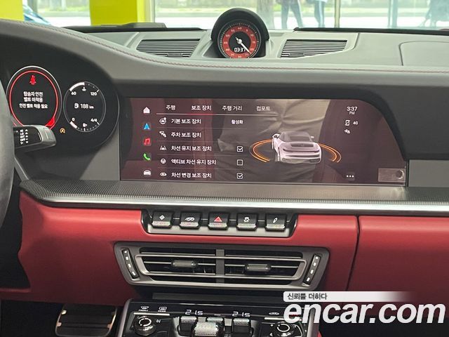 Porsche 911 2024 — photo 14