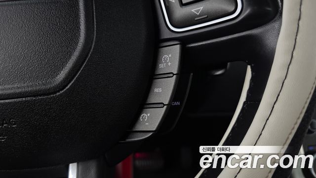 Land Rover Range Rover Evoque 2019 — photo 19